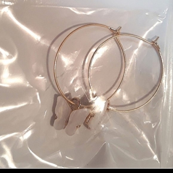Free People White Butterfly Charm Hoop Earrings NEW - Picture 4 of 10